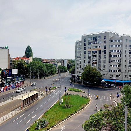 Cozy Apartment In The Center Of Bucharest Exterior photo